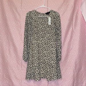 NEW Francescas Boutique Long Sleeve Floral Dress Black and Cream size S